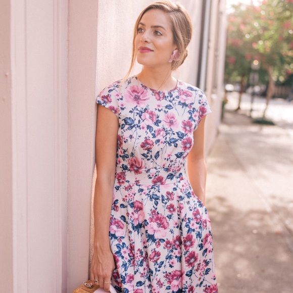 ISO Gal Meets Glam Dresses - do not buy - Picture 10 of 12